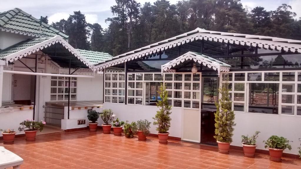 Garden Manor Hotel Ooty Exterior foto