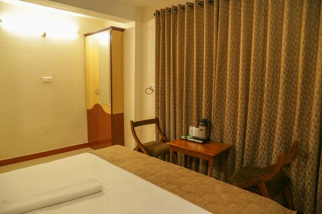 Garden Manor Hotel Ooty Exterior foto
